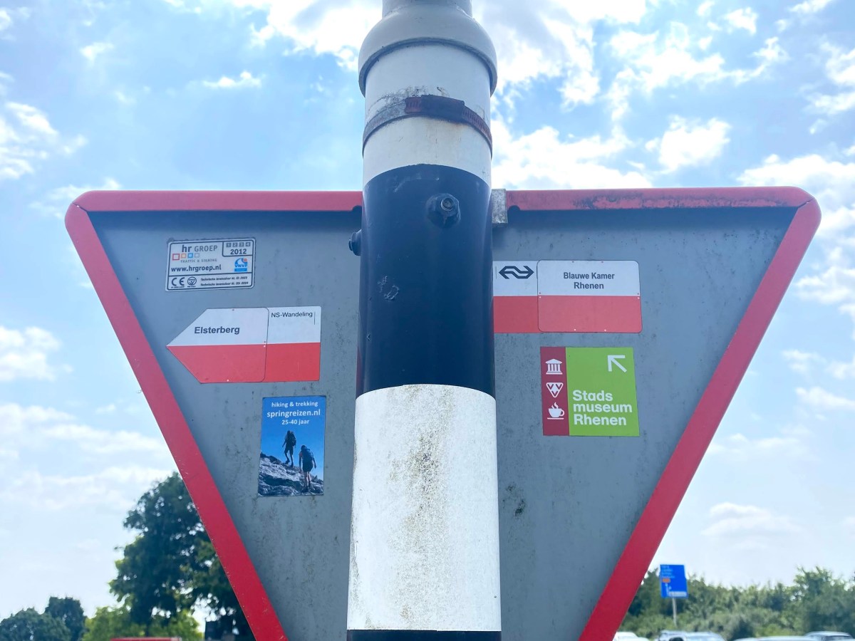 Wegwijs in verschillende wandelroutes in&nbsp;Nederland